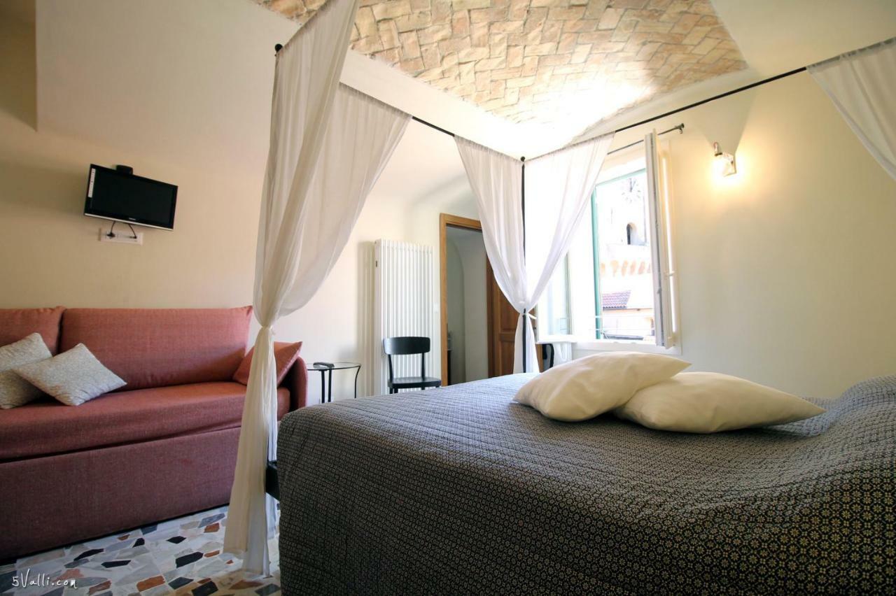 U Campanin Bed and Breakfast Dolceacqua Buitenkant foto