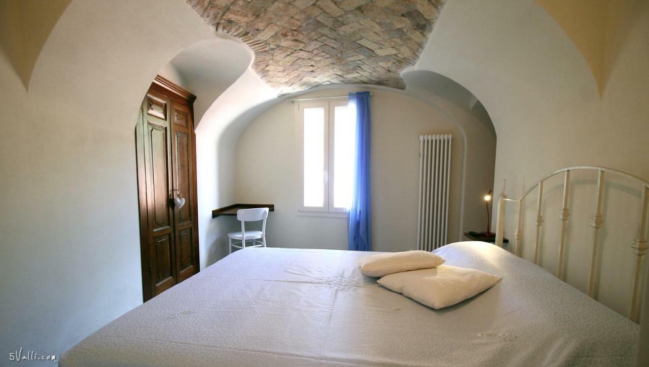 U Campanin Bed and Breakfast Dolceacqua Buitenkant foto